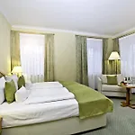 Freisinger Hof Szálloda 4*