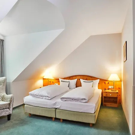 Hotel Freisinger Hof 4*