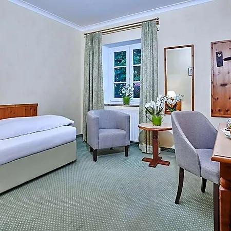 Freisinger Hof 4* מינכן