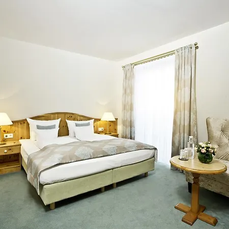Ξενοδοχείο Freisinger Hof 4*